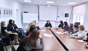 Проверяйте здоровье вместе с нами. Сотрудники Урайской больницы проводят профилактические встречи с работниками организаций 