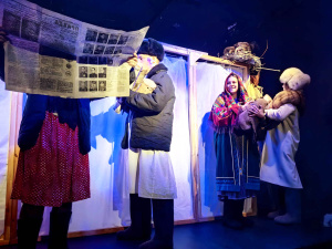 «Птица Сури» взлетела над Ураем: новая постановка рассказывает о жизни первых медиков города