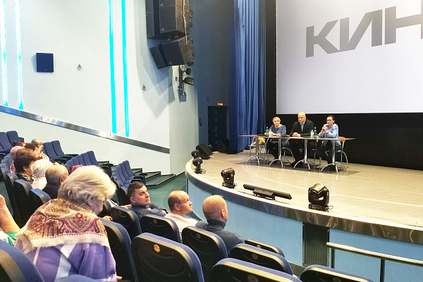 Разговоры о важном. Главный врач встретился с ветеранами города 