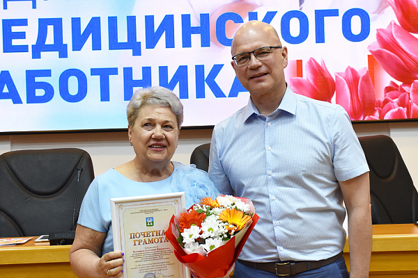 Урайская больница чествует лучших
