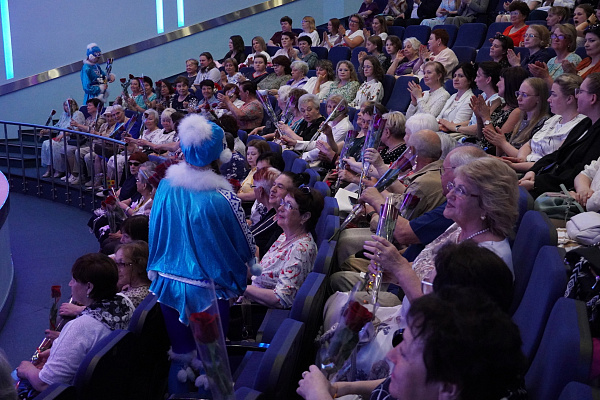 Благодарность и уважение: День медицинского работника прошел в Урайской больнице