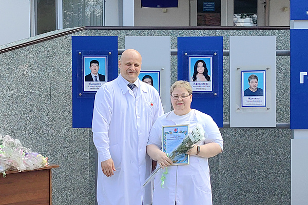 В Урайской больнице чествовали лучших медицинских работников и подвели итоги конкурса «Народный доктор – 2026»